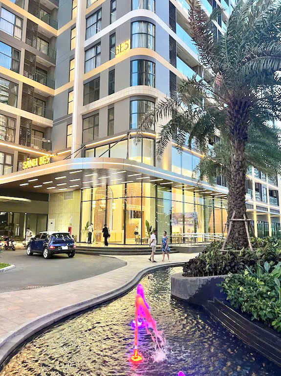 Shophouse Beverly trần cao 5,34m- xem thực tế mua trực tiếp. Booking now – media 5