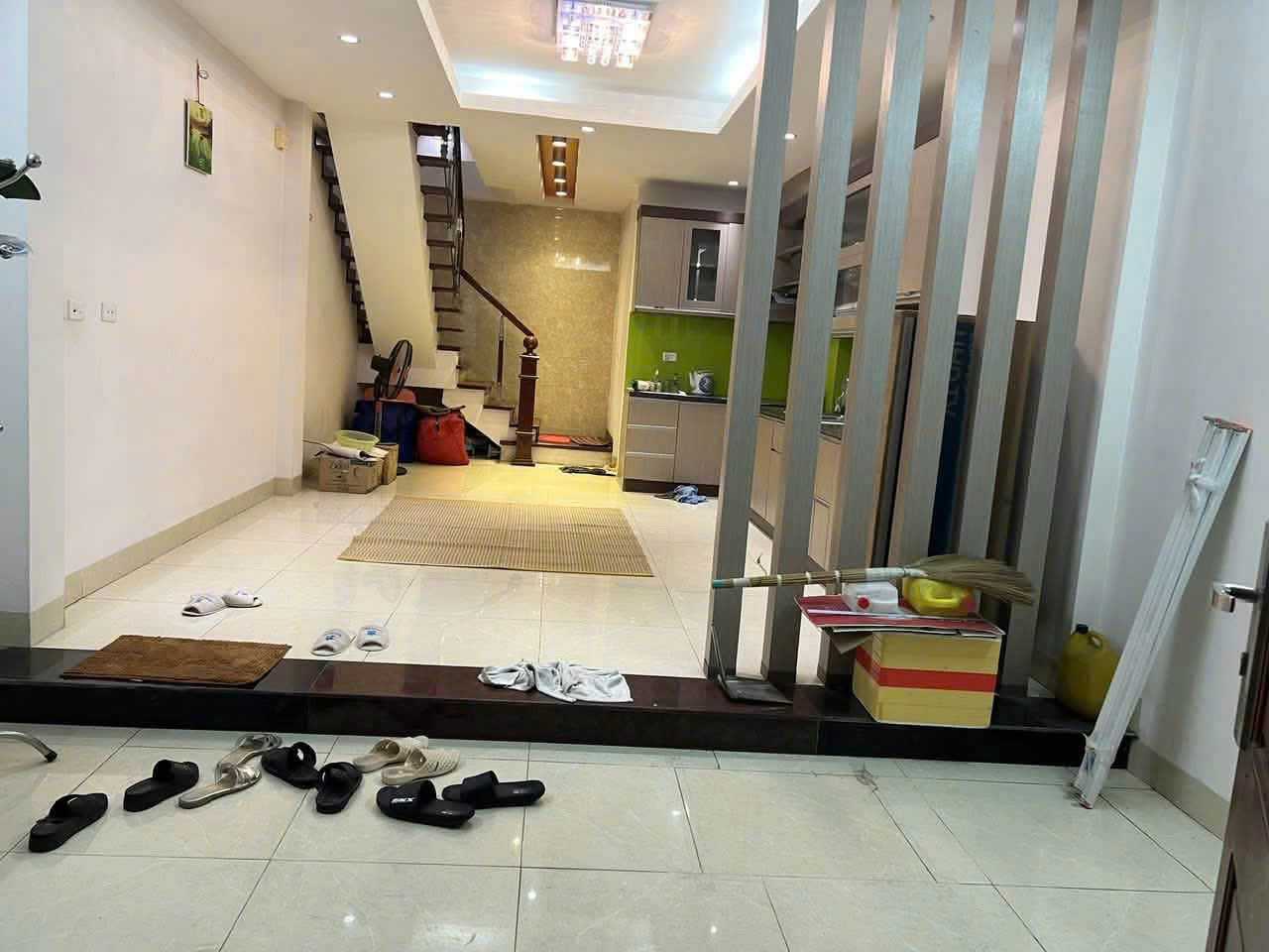 Cho thuê nhà Xuân Đỉnh 5 tầng ,4pn, giá 15tr/ tháng