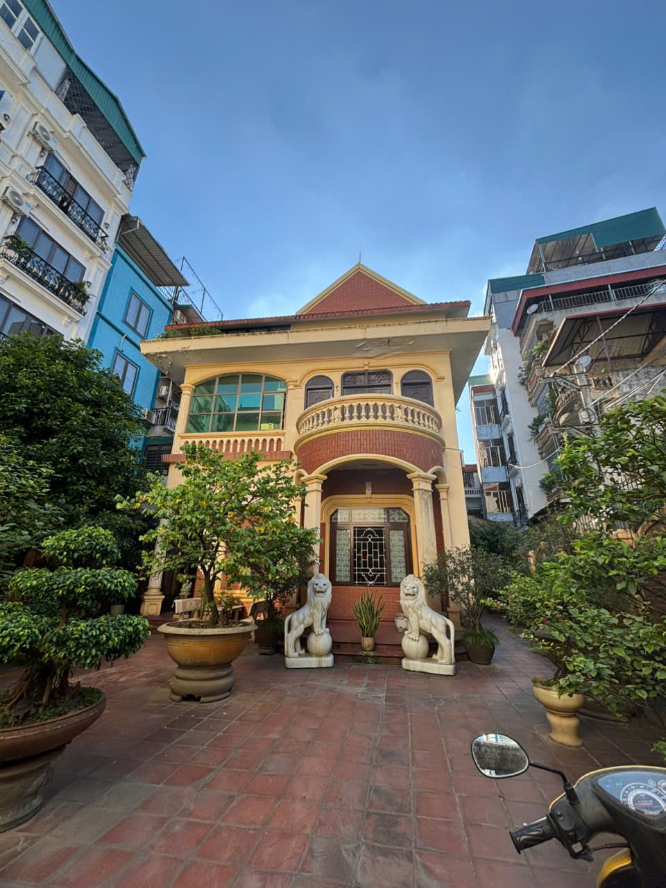 Bán Biệt thự sân vườn - Vương Thừa Vũ 300m2 nhỉnh 60 tỷ – media 1